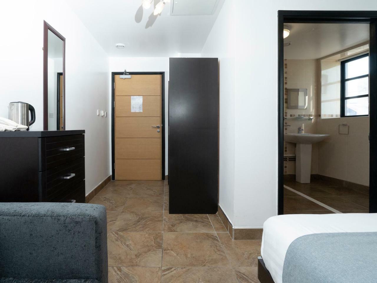 Atz&H Inn Bilston Dış mekan fotoğraf