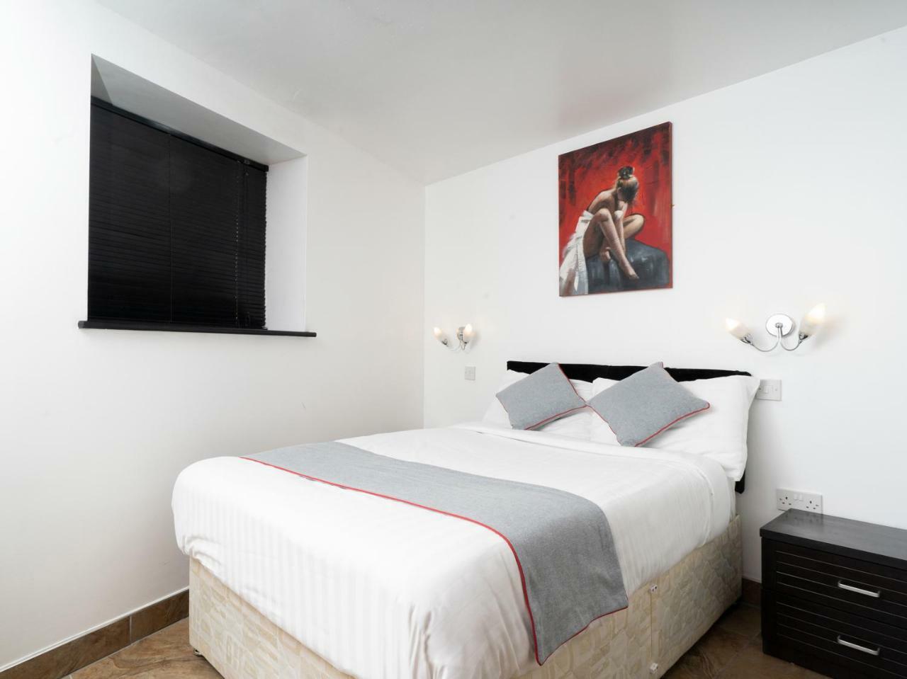 Atz&H Inn Bilston Dış mekan fotoğraf