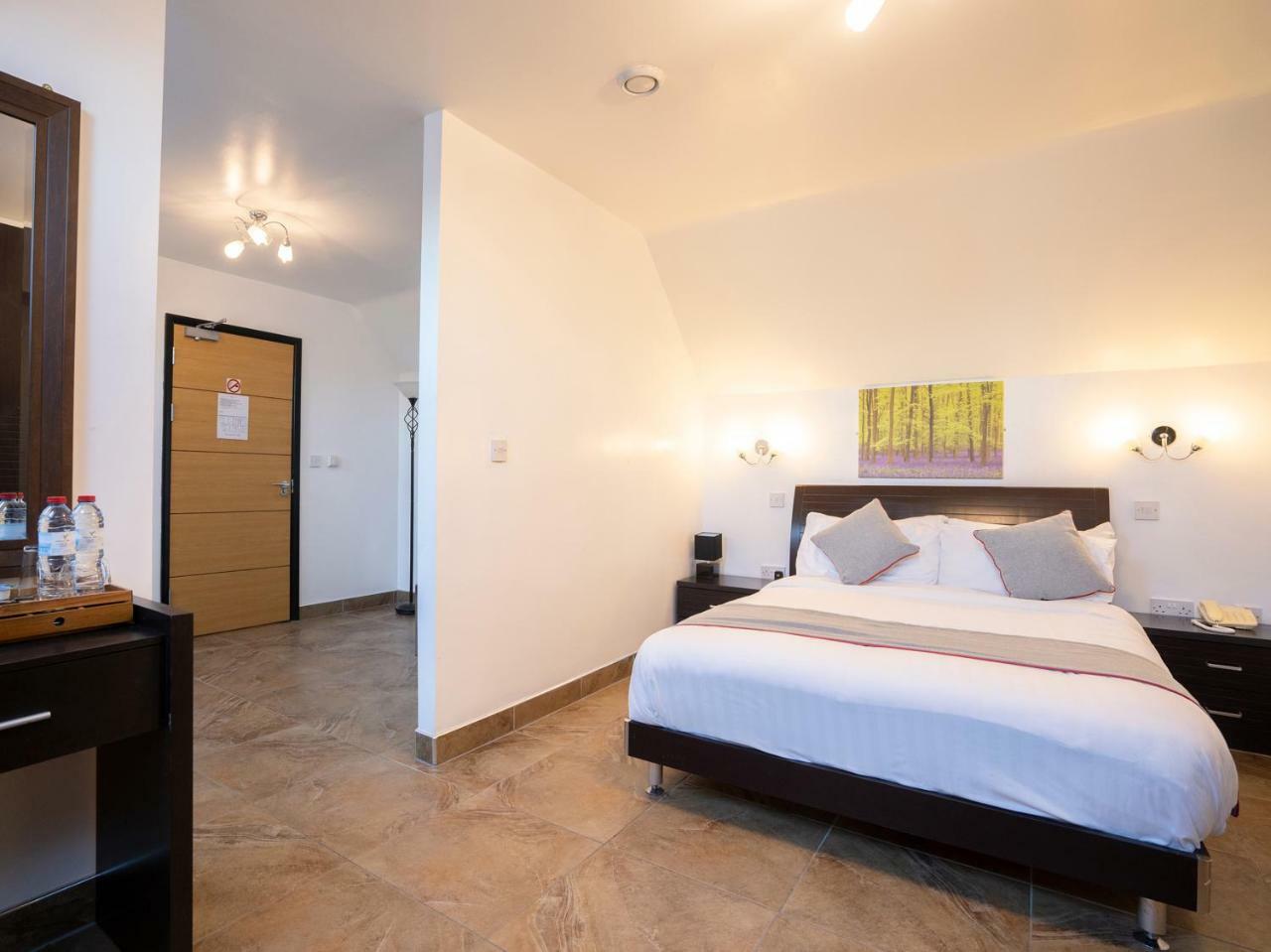 Atz&H Inn Bilston Dış mekan fotoğraf