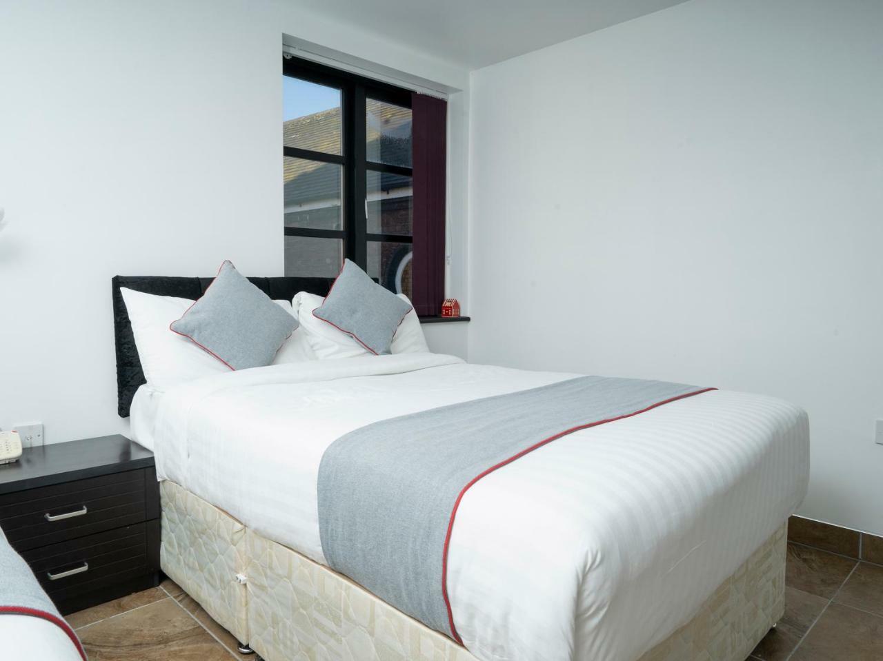 Atz&H Inn Bilston Dış mekan fotoğraf