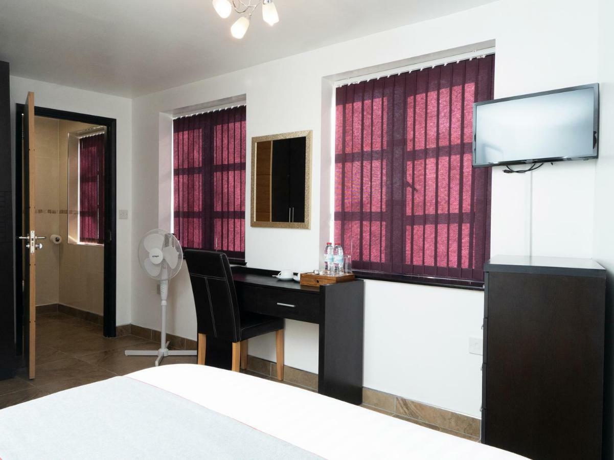 Atz&H Inn Bilston Dış mekan fotoğraf