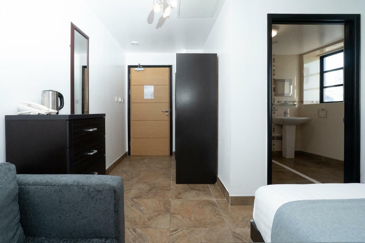 Atz&H Inn Bilston Dış mekan fotoğraf